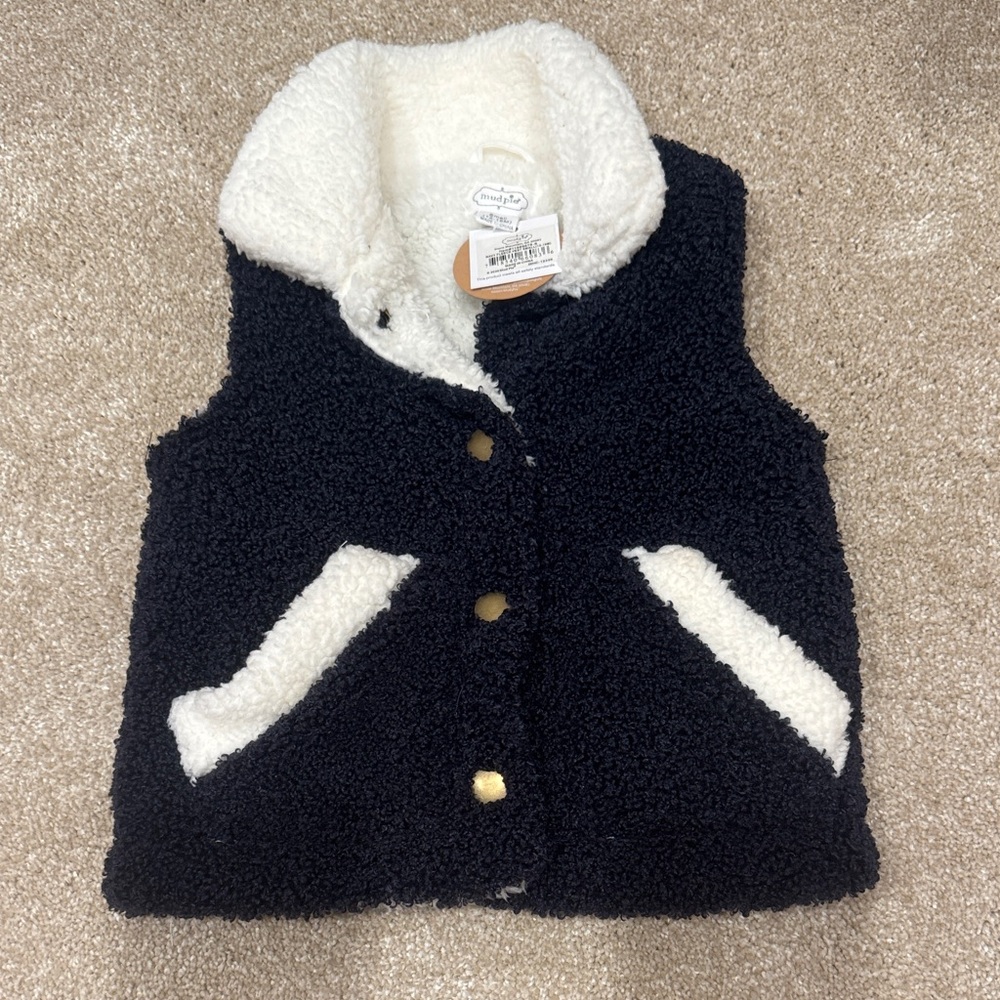 mudpie vest 12/18 months Sherpa Contrast Fuzzy Vest in Black and Cream